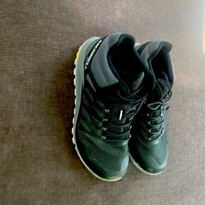 Merrill size  11 sneakers high top